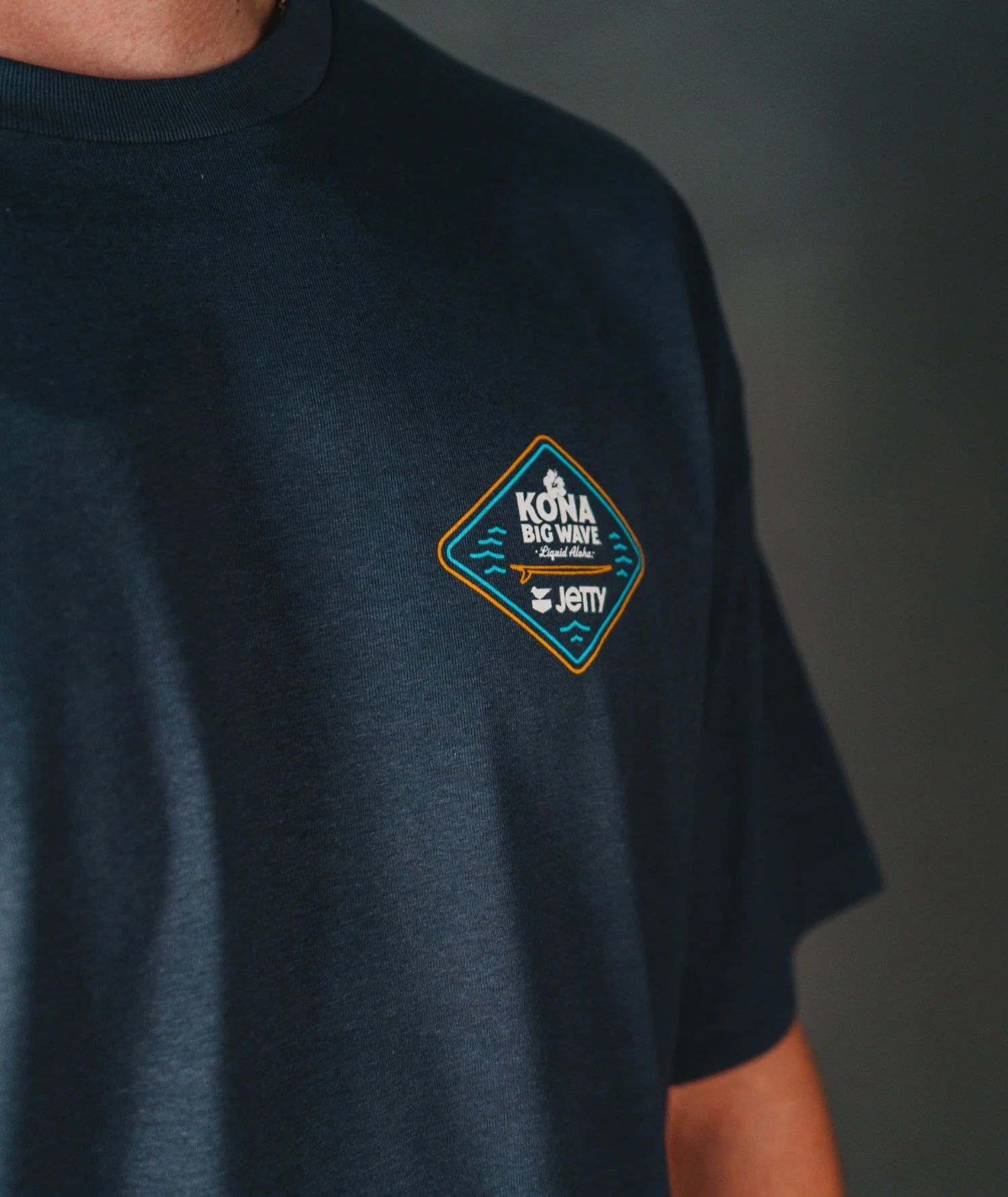 Jetty x Kona Neon Tee - Navy - Image 4