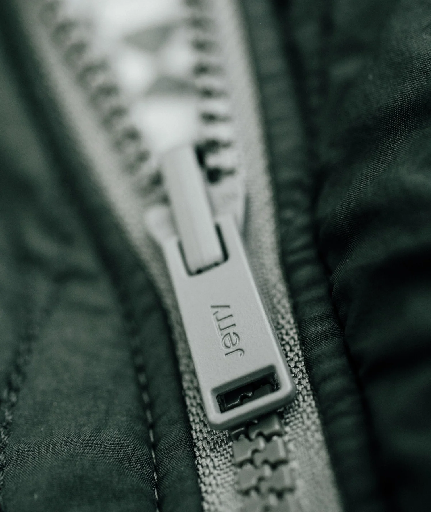 Rainier Reversible Puffer - Olive - Image 10