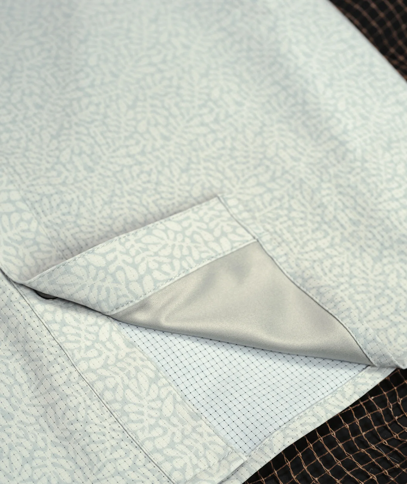 Sandspit Tech Shirt - Light Grey - Image 6
